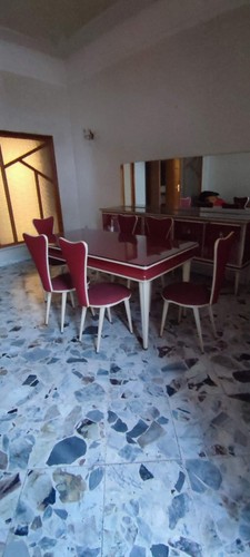 Sala pranzo tavolo - tavolo,, sedie